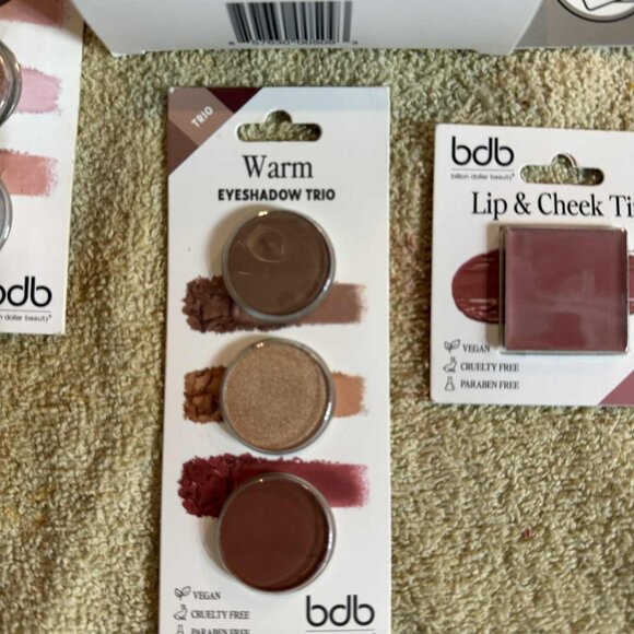 Billion Dollar Beauty Makeup Box / Mirror, Eyeshadow, and Blush BRAND NEW - Picture 9 of 12